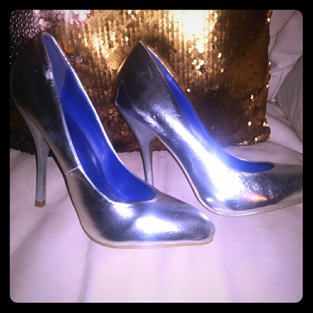 Wondergirl Silver Heels With Royal Blue Inside